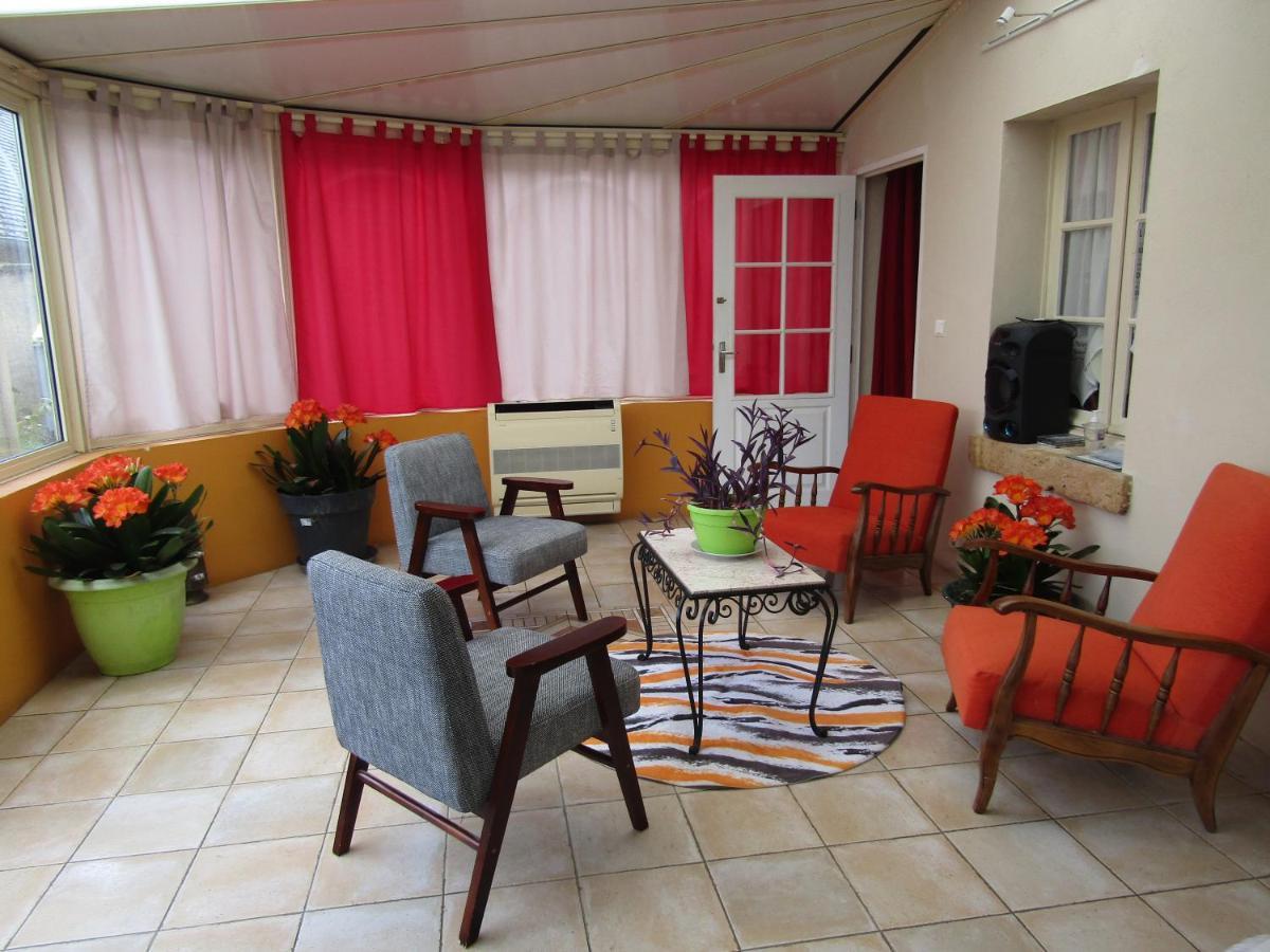 Chambre D'Hotes Mansardee Saint-Ouen-les-Vignes Exteriör bild